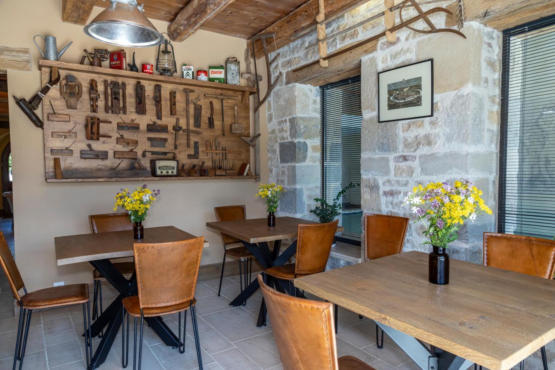 Bed and Breakfast Le Relais Des Deux Tours Bremondans Экстерьер фото