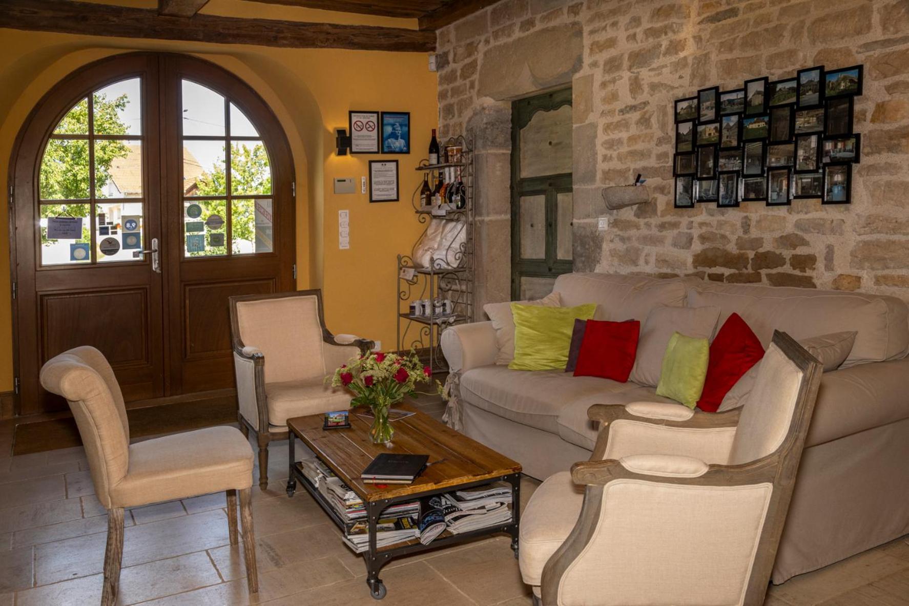 Bed and Breakfast Le Relais Des Deux Tours Bremondans Экстерьер фото