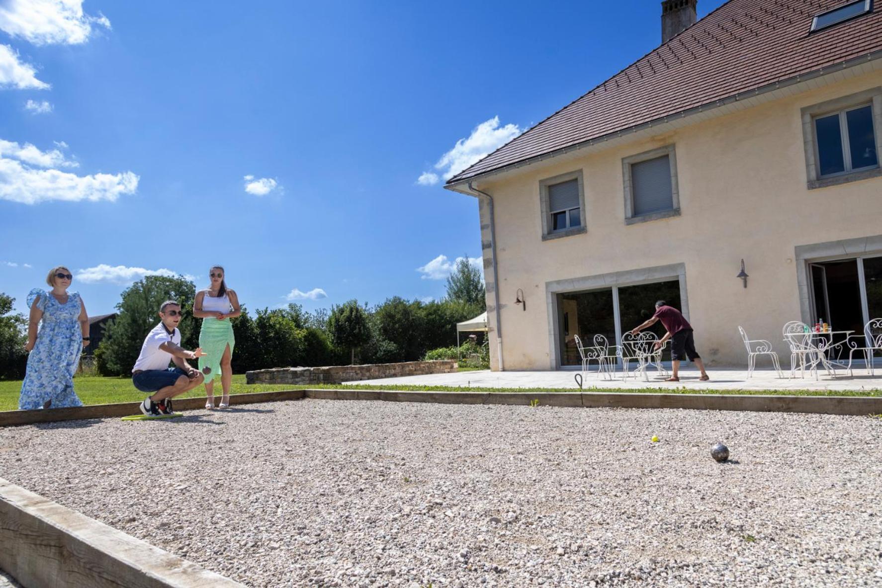 Bed and Breakfast Le Relais Des Deux Tours Bremondans Экстерьер фото