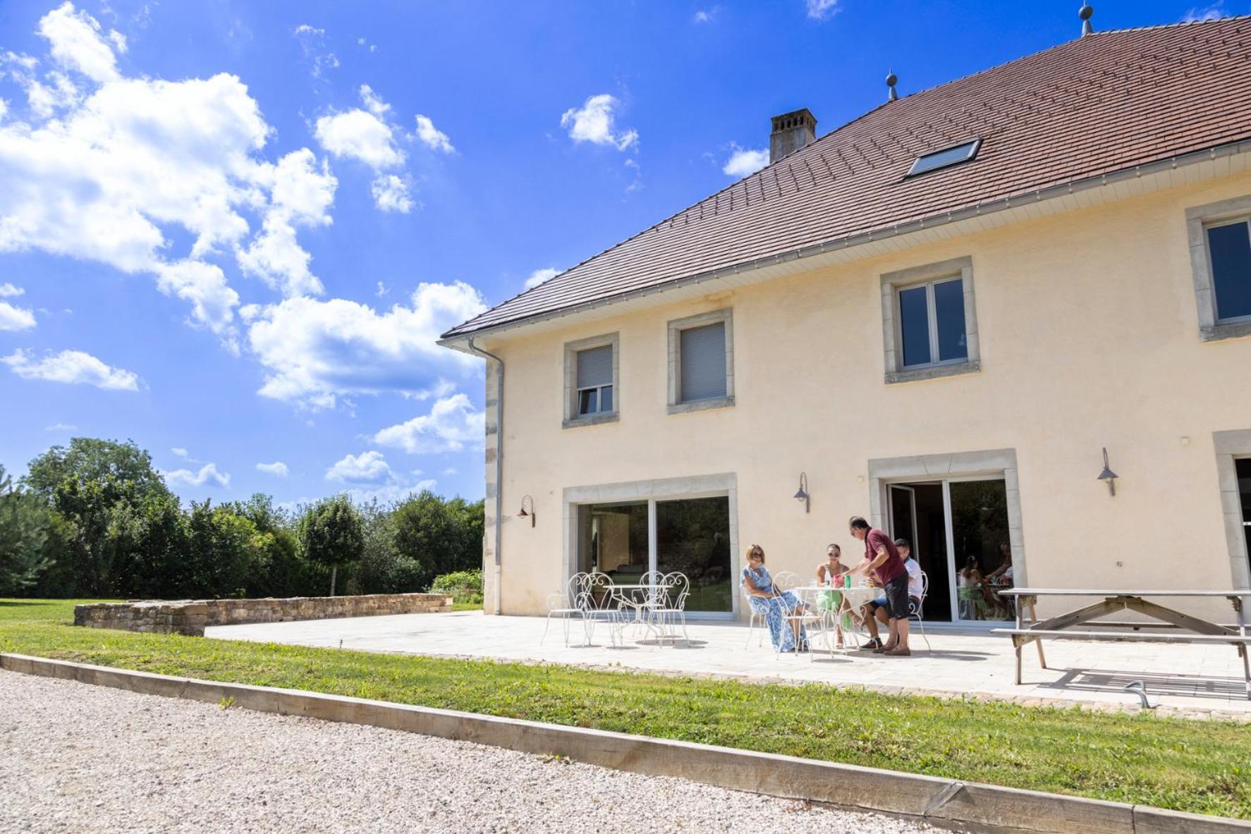 Bed and Breakfast Le Relais Des Deux Tours Bremondans Экстерьер фото