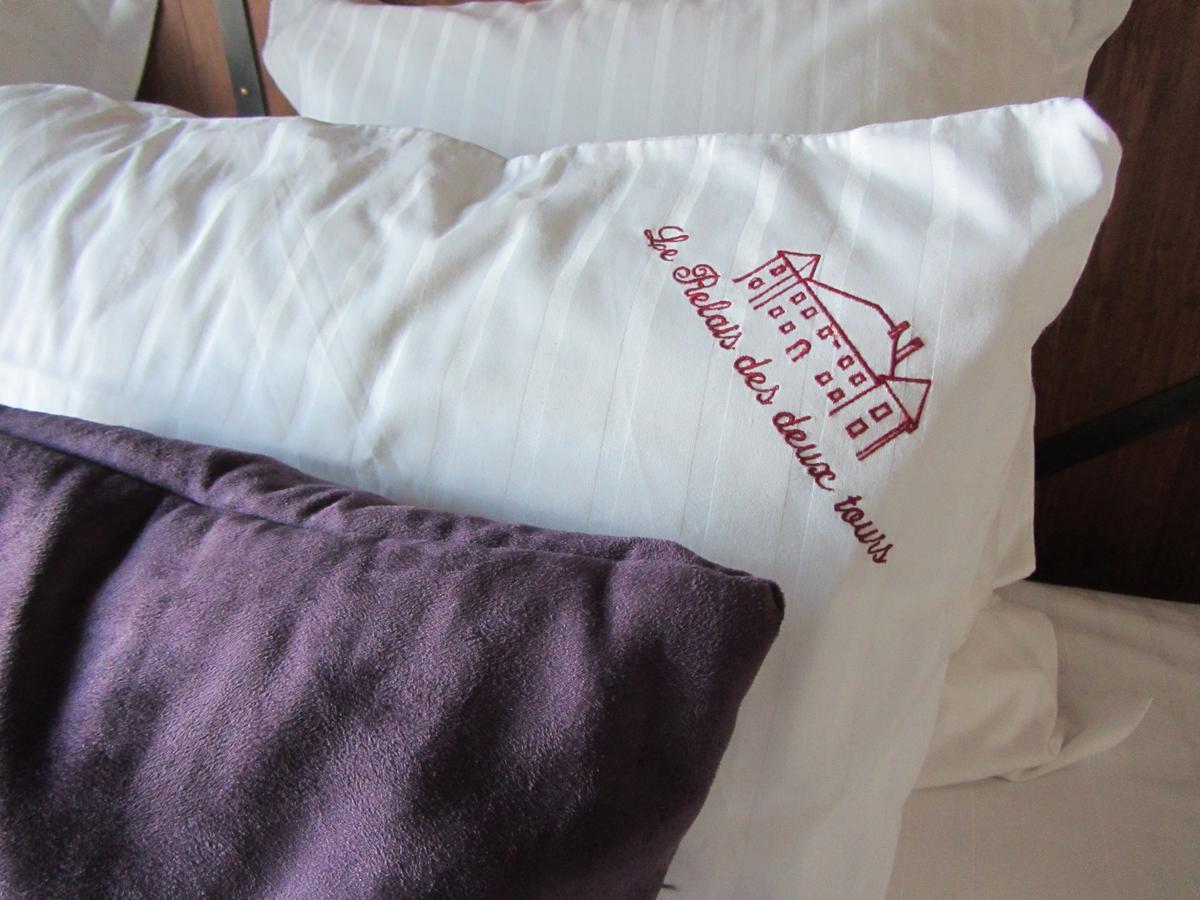 Bed and Breakfast Le Relais Des Deux Tours Bremondans Экстерьер фото